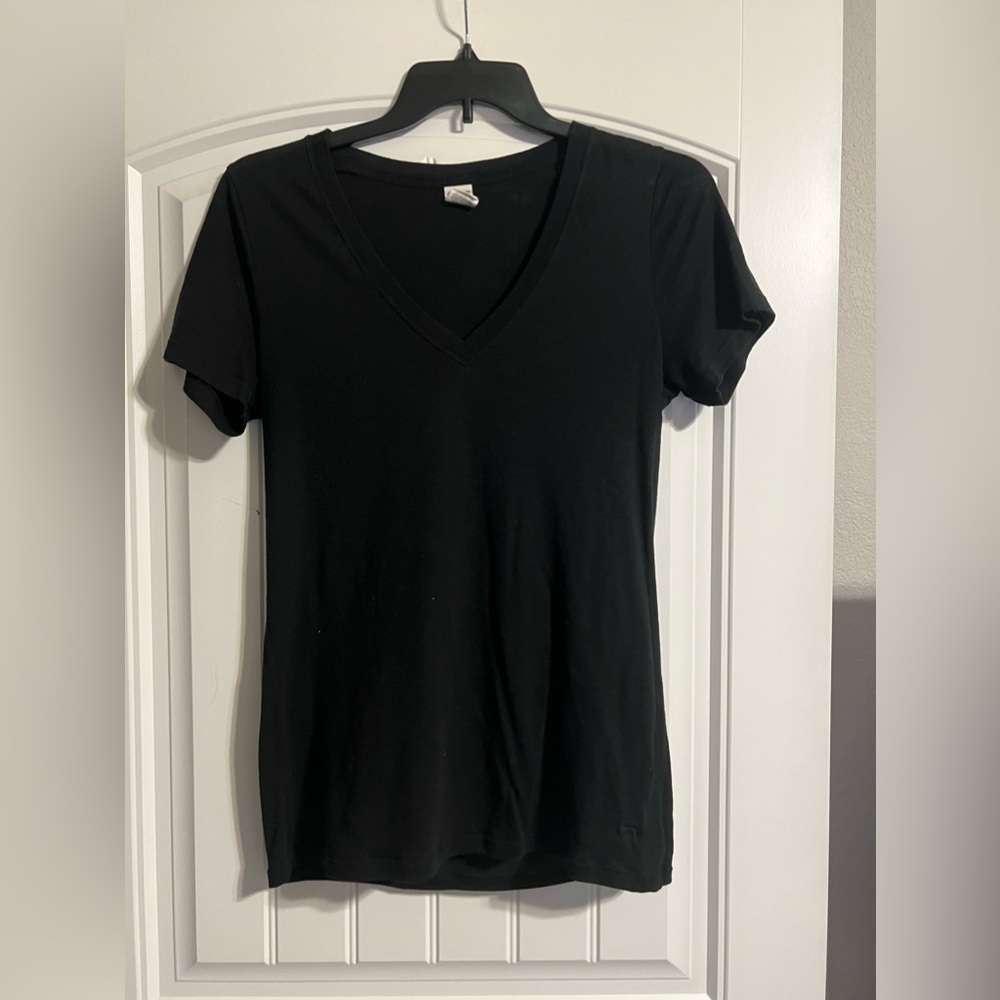 PINK brand Women’s Lg V Neck Black Tee